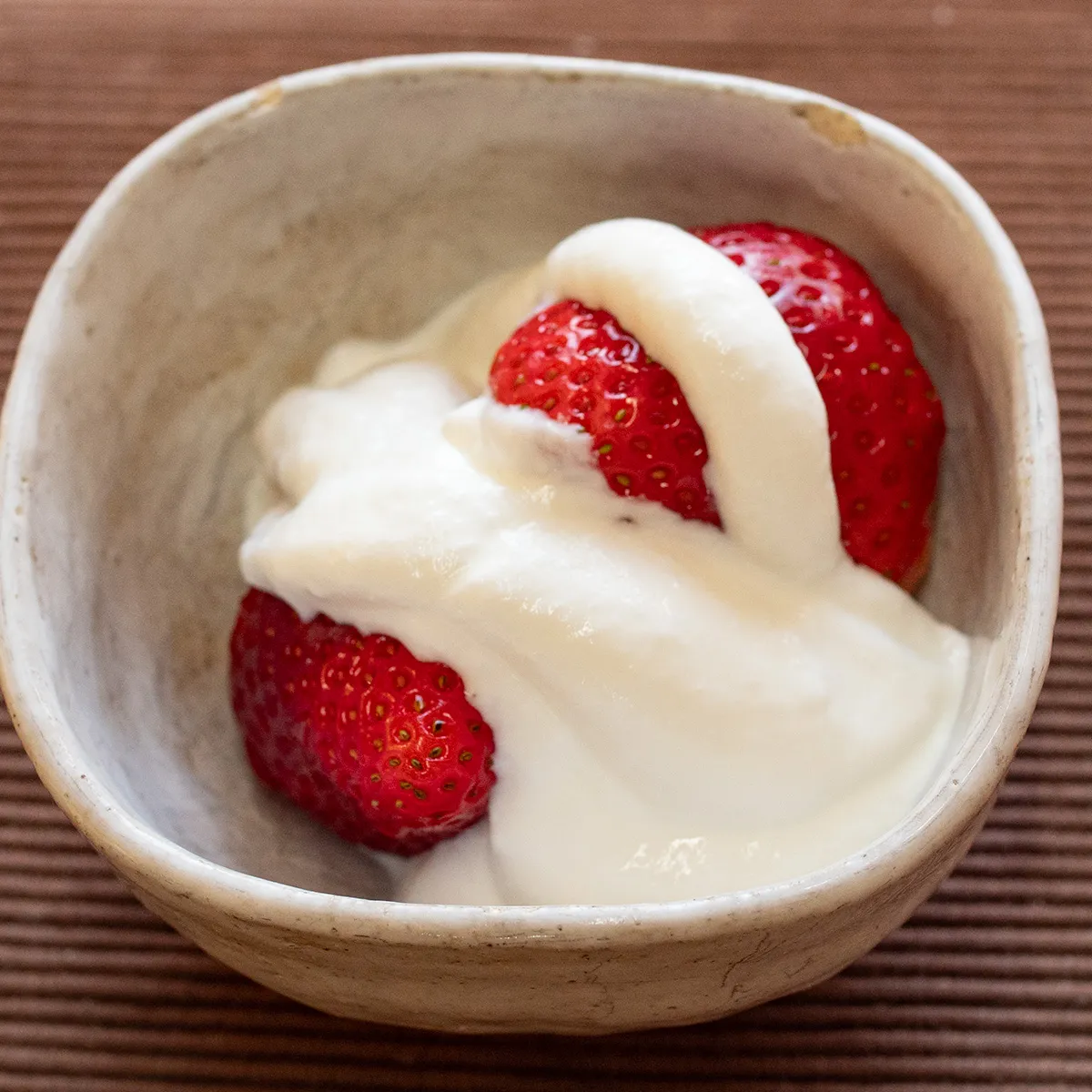 リッチモをイチゴにかけた様子