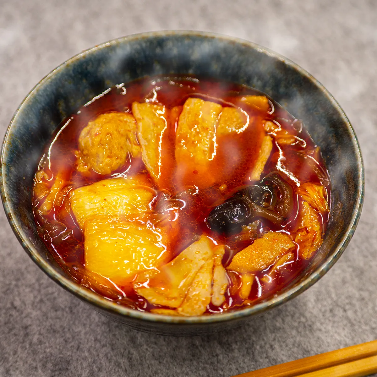 器に盛られたセブン-イレブン麻辣湯